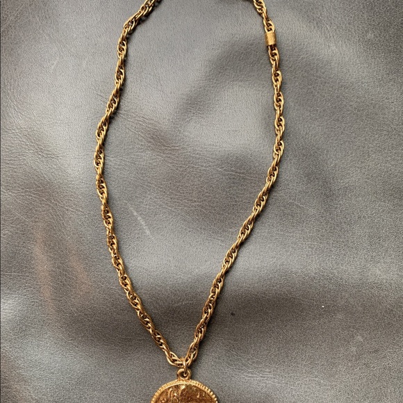 Auth CHANEL Necklace gold vintage - Picture 9 of 10